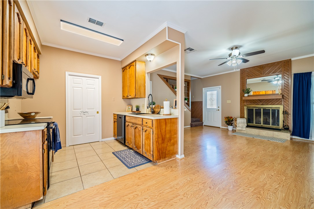 3052 Quail Springs Road, Unit A4 Corpus Christi, TX 78414 - Photo 7 of 26