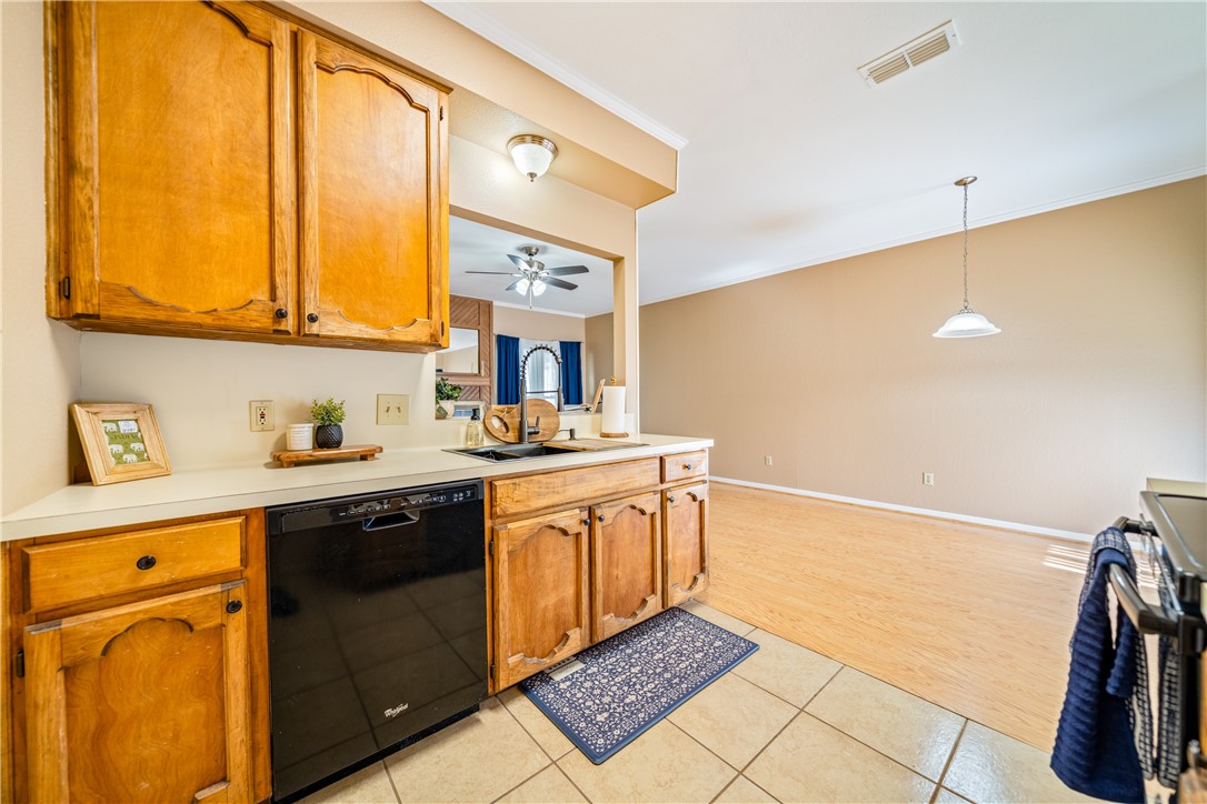 3052 Quail Springs Road, Unit A4 Corpus Christi, TX 78414 - Photo 10 of 26