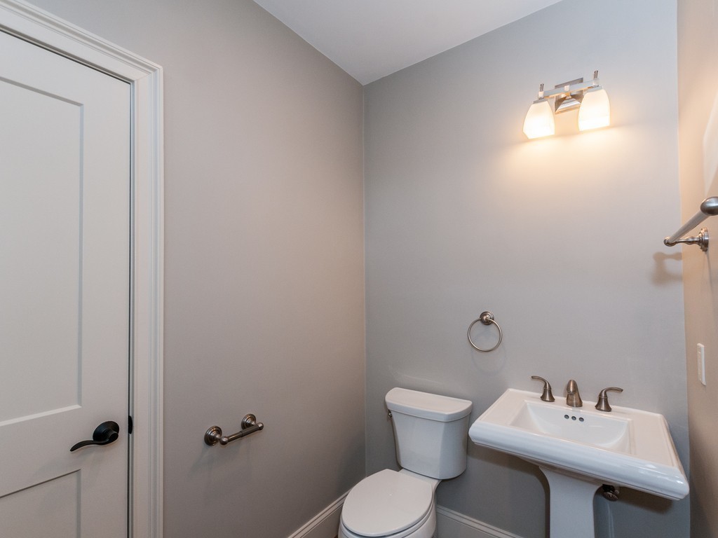 317 Prospect Hill Road Waltham, MA 02451 - Photo 19 of 30 Gallery Image 19