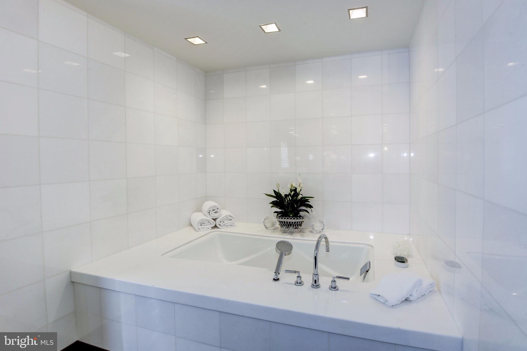 4620 Foxhall Crescent Northwest Washington, DC 20007 - Photo 25 of 49 Master Bath