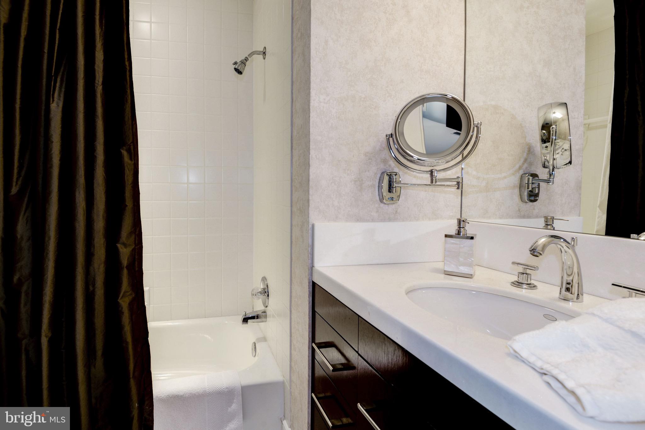 4620 Foxhall Crescent Northwest Washington, DC 20007 - Photo 27 of 49 Second Bath