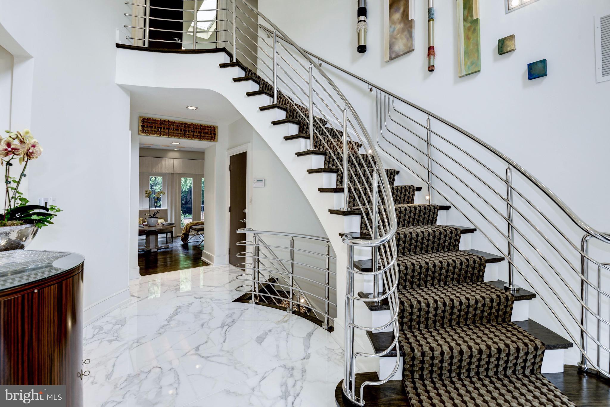 4620 Foxhall Crescent Northwest Washington, DC 20007 - Photo 5 of 49 Foyer