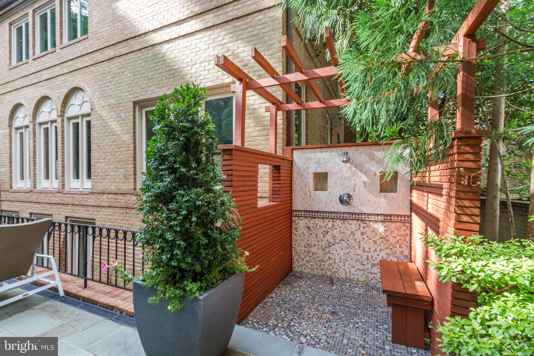 4620 Foxhall Crescent Northwest Washington, DC 20007 - Photo 42 of 49 Outdoor Shower