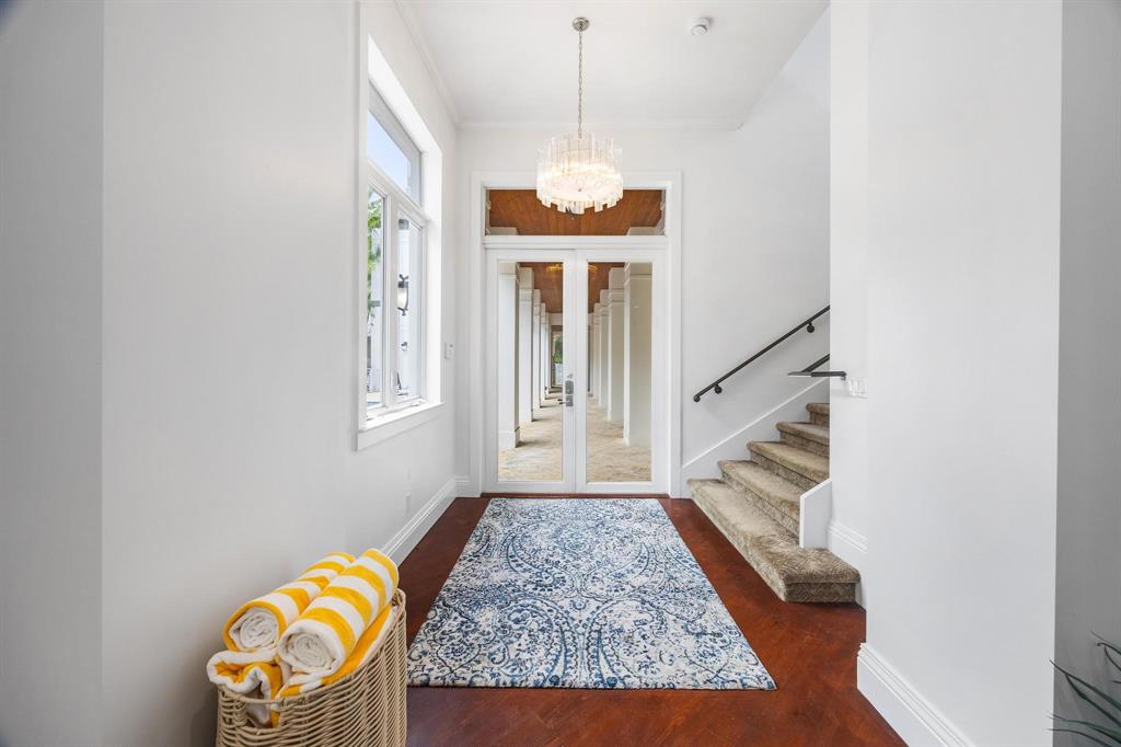 101 Holly Lane Plantation, FL 33317 - Photo 6 of 59