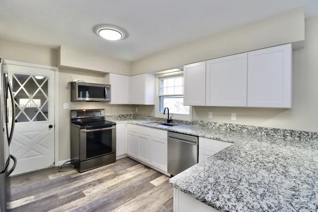 $319,900 | 1721 Morgan Terrace, Beloit, WI 53511