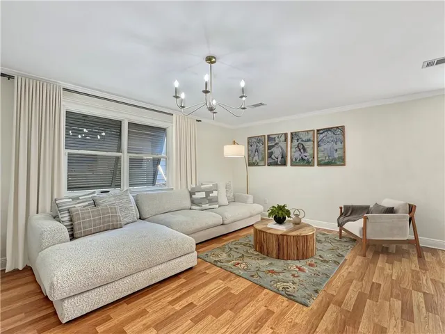 $224,500 | 2201 Lloyds Avenue, Chalmette, LA 70043