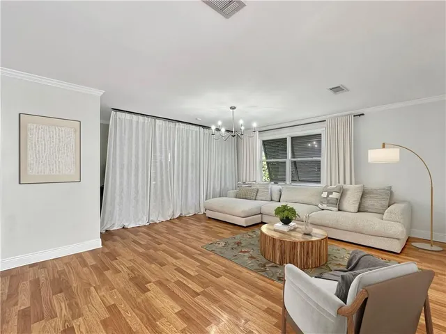 $224,500 | 2201 Lloyds Avenue, Chalmette, LA 70043