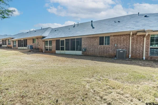 $249,400 | 421 West Cumberland Road, Unit 1402, Tyler, TX 75703