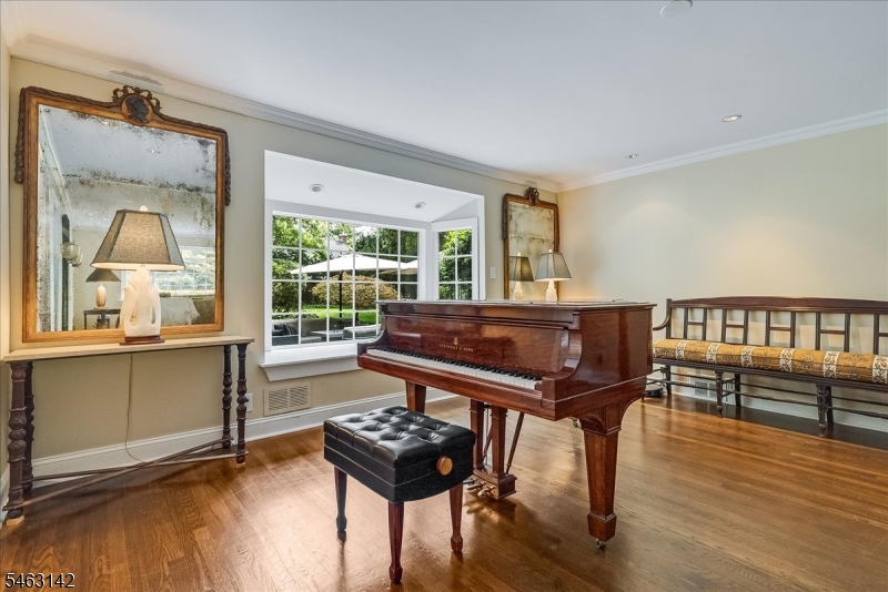 22 Taylor Road Short Hills, NJ 07078 - Photo 7 of 23 Gallery Image 7