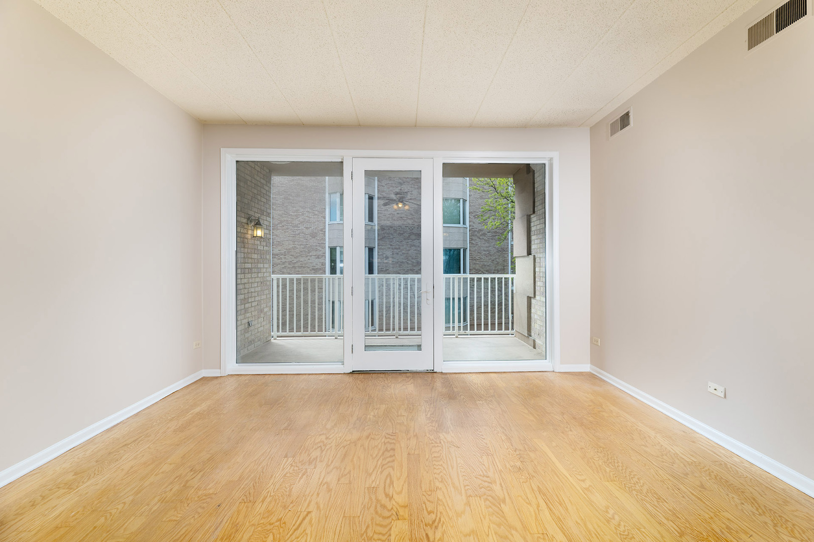 1715 Pavilion Way, Unit 307 Park Ridge, IL 60068 - Photo 6 of 35
