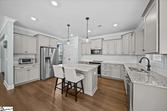 $420,000 | 685 Sunwater Drive, Duncan, SC 29334