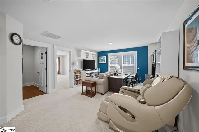 $420,000 | 685 Sunwater Drive, Duncan, SC 29334