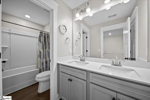 $420,000 | 685 Sunwater Drive, Duncan, SC 29334