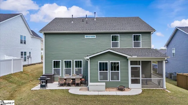 $420,000 | 685 Sunwater Drive, Duncan, SC 29334