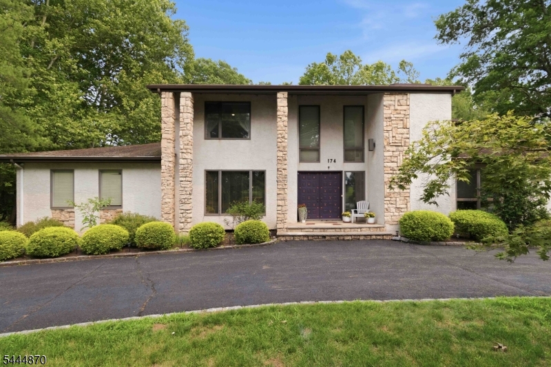 174 Brooklake Road Florham Park, NJ 07932 - Photo 3 of 43