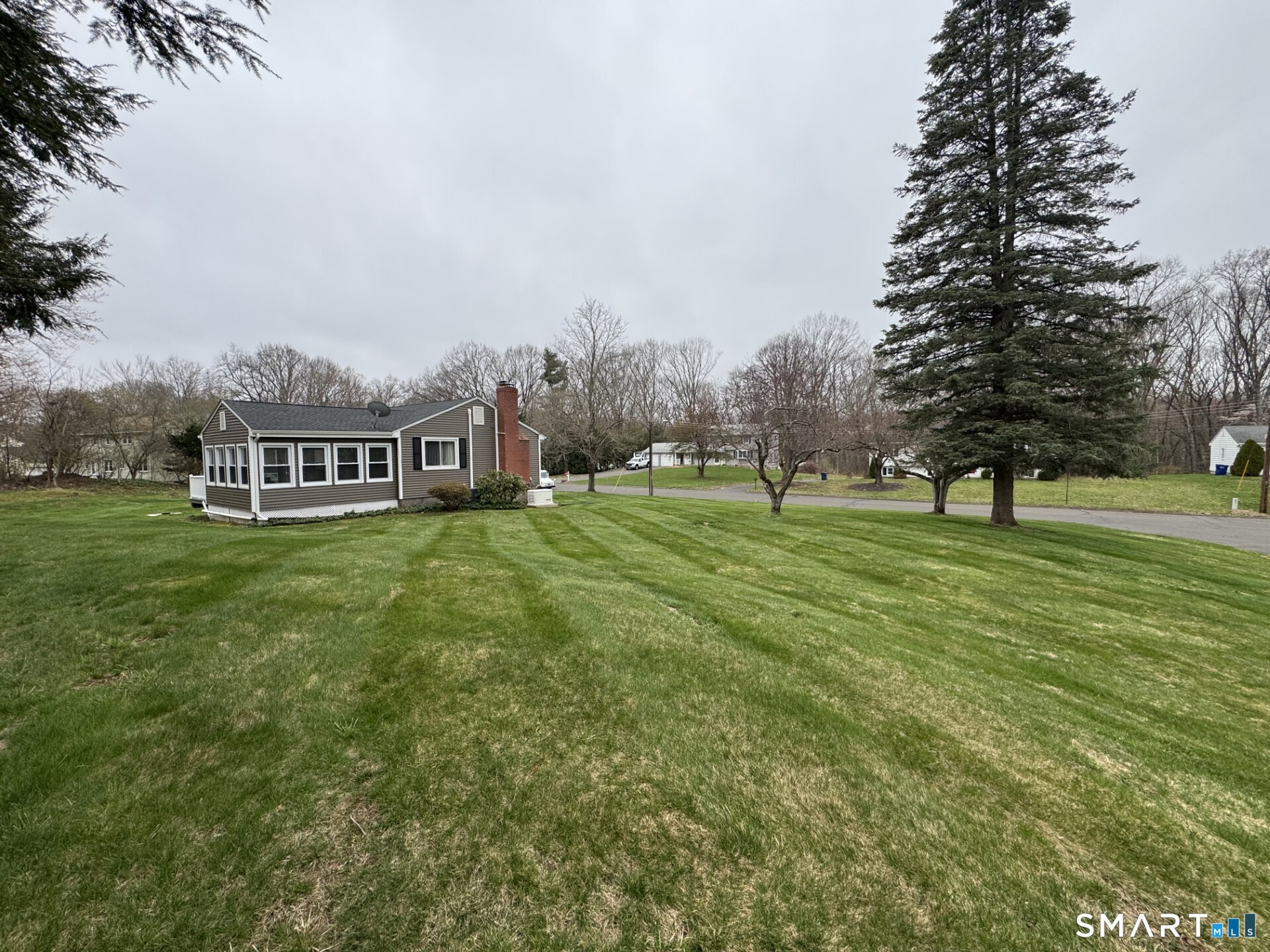 97 Brookview Road Windsor, CT 06095 - Photo 31 of 31 Large corner lot.