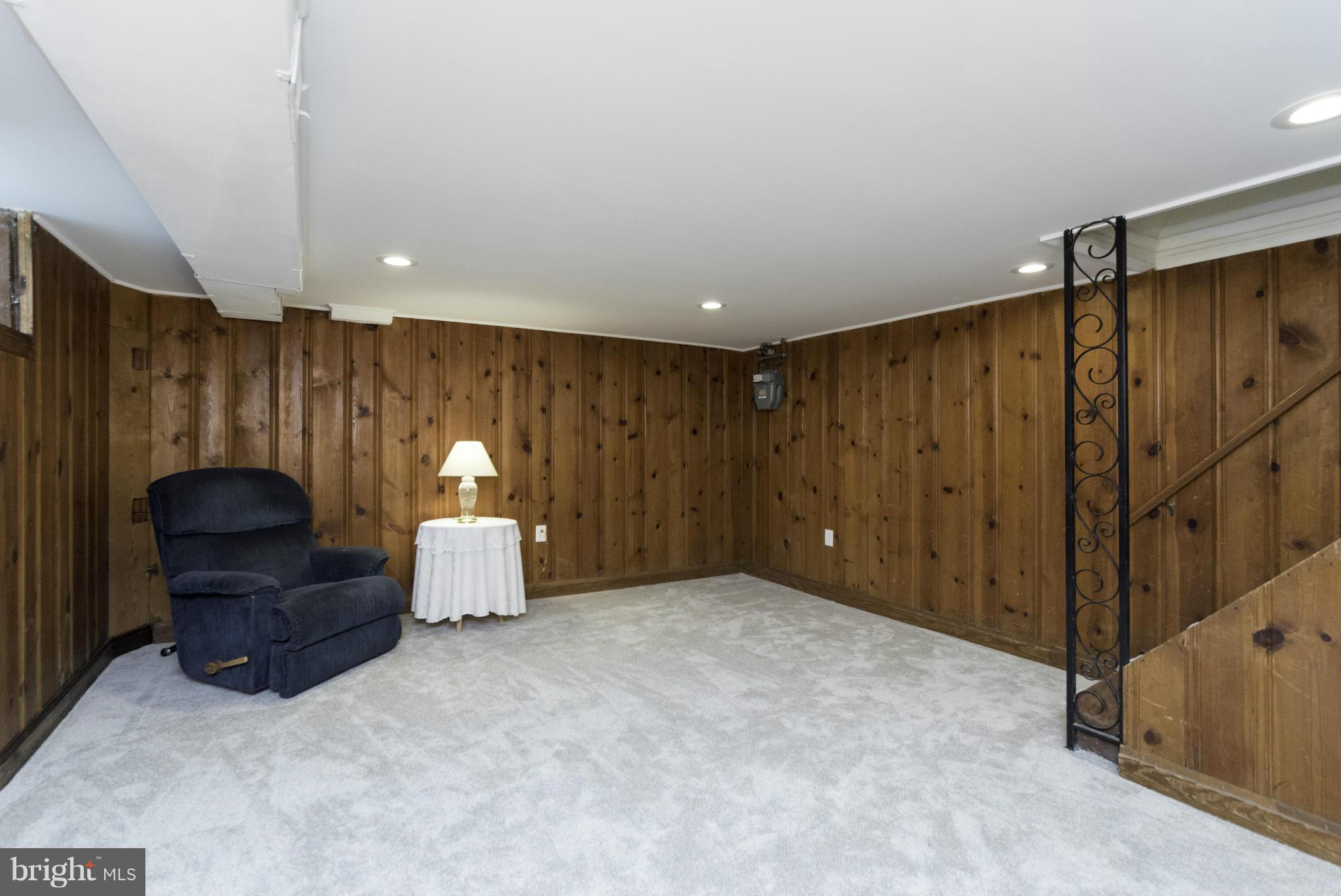 1900 Barry Road Baltimore, MD 21222 - Photo 26 of 30 a living room with furniture