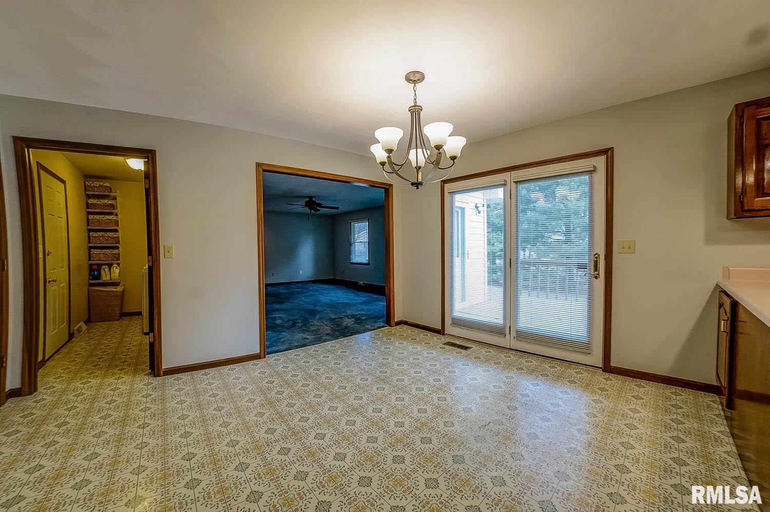 204 Prestwick Road Springfield, IL 62702 - Photo 23 of 41