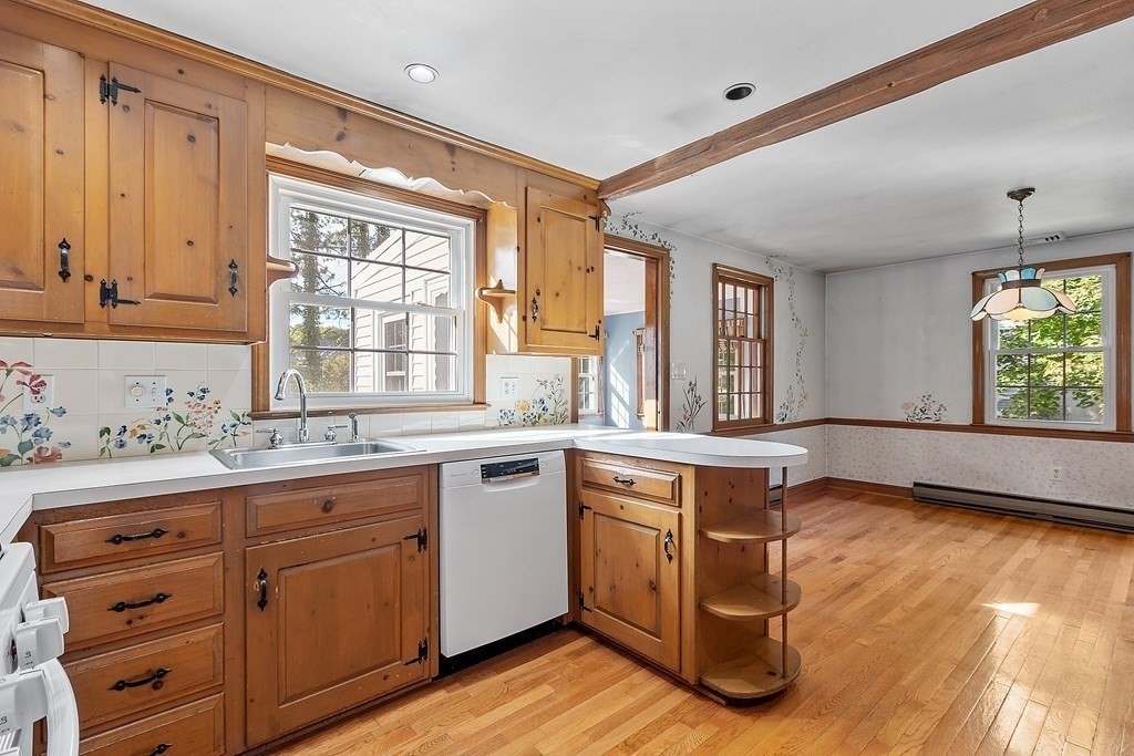 6 Bannister Road Andover, MA 01810 - Photo 12 of 42 Gallery Image 12