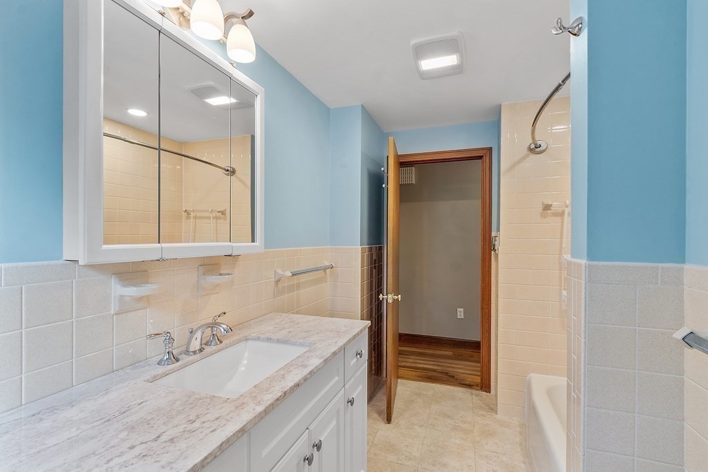 6 Bannister Road Andover, MA 01810 - Photo 27 of 42 Gallery Image 27
