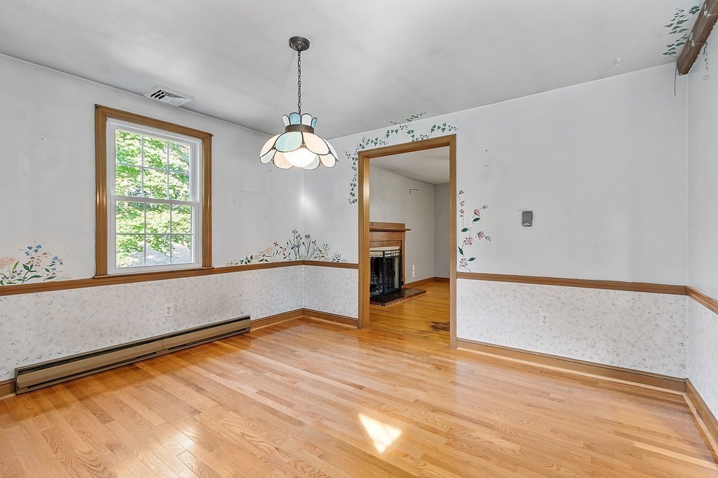6 Bannister Road Andover, MA 01810 - Photo 8 of 42 Gallery Image 8