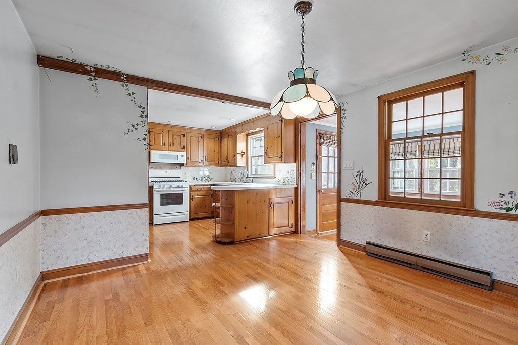 6 Bannister Road Andover, MA 01810 - Photo 9 of 42 Gallery Image 9