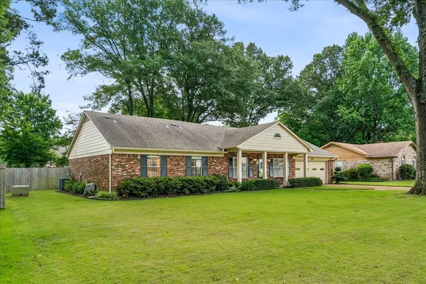 $429,900 | 1656 East Churchill Downs, Unit DWNS, Germantown, TN 38138