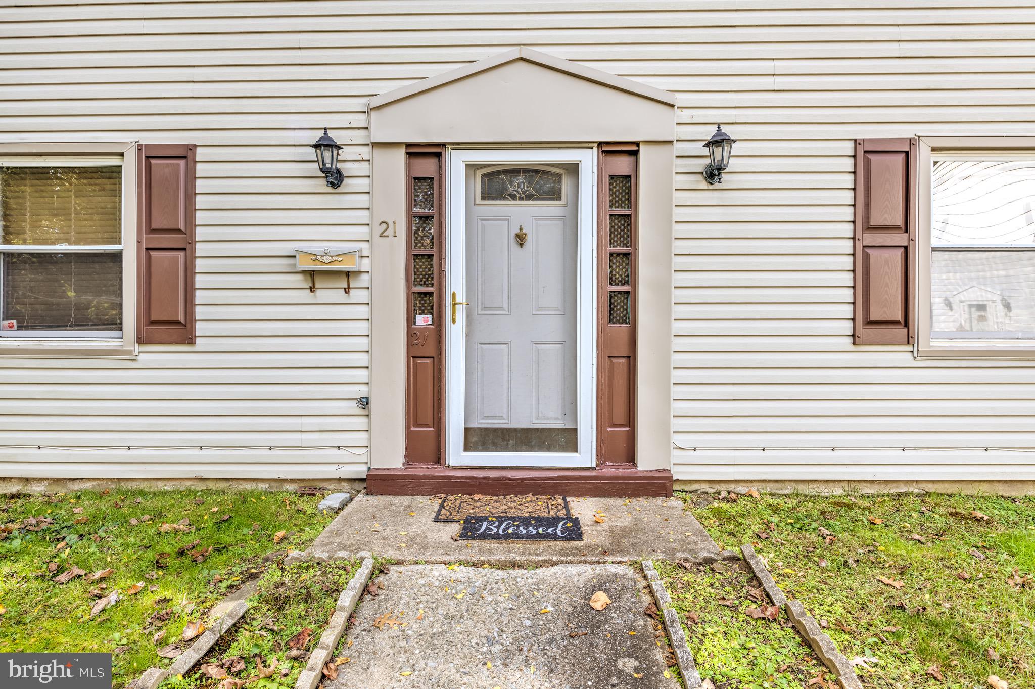 21 Roxborough Place Willingboro, NJ 08046 - Photo 4 of 18 Gallery Image 4
