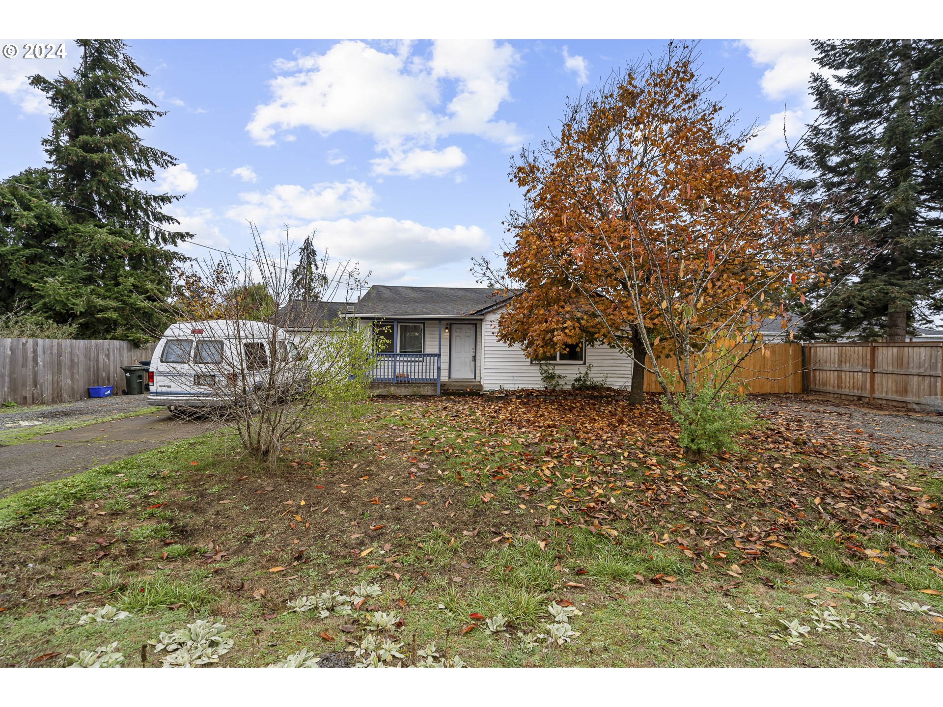1275 30th Street Springfield, OR 97478 - Photo 4 of 28 a view of a house with a yard