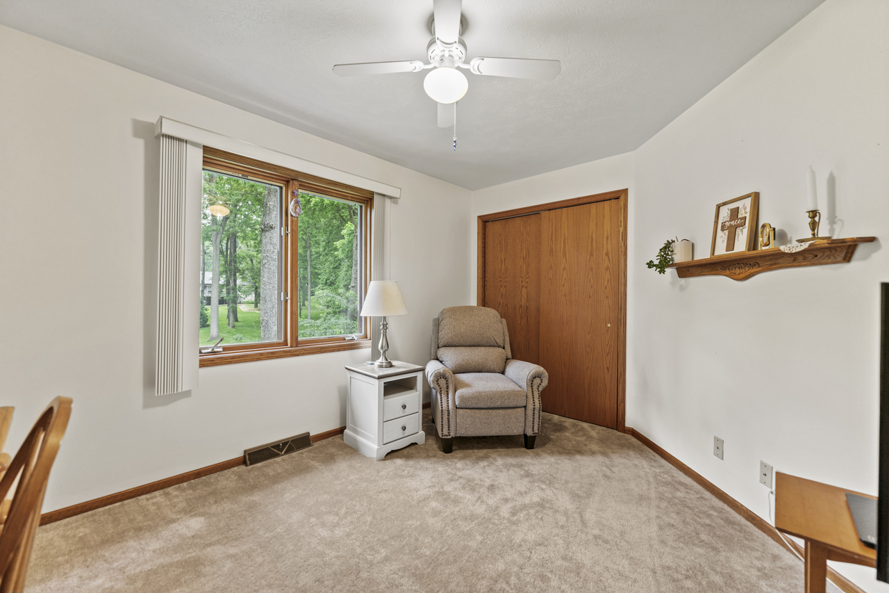 1506 Pier Drive Davis, IL 61019 - Photo 19 of 47 a living room with furniture and a window