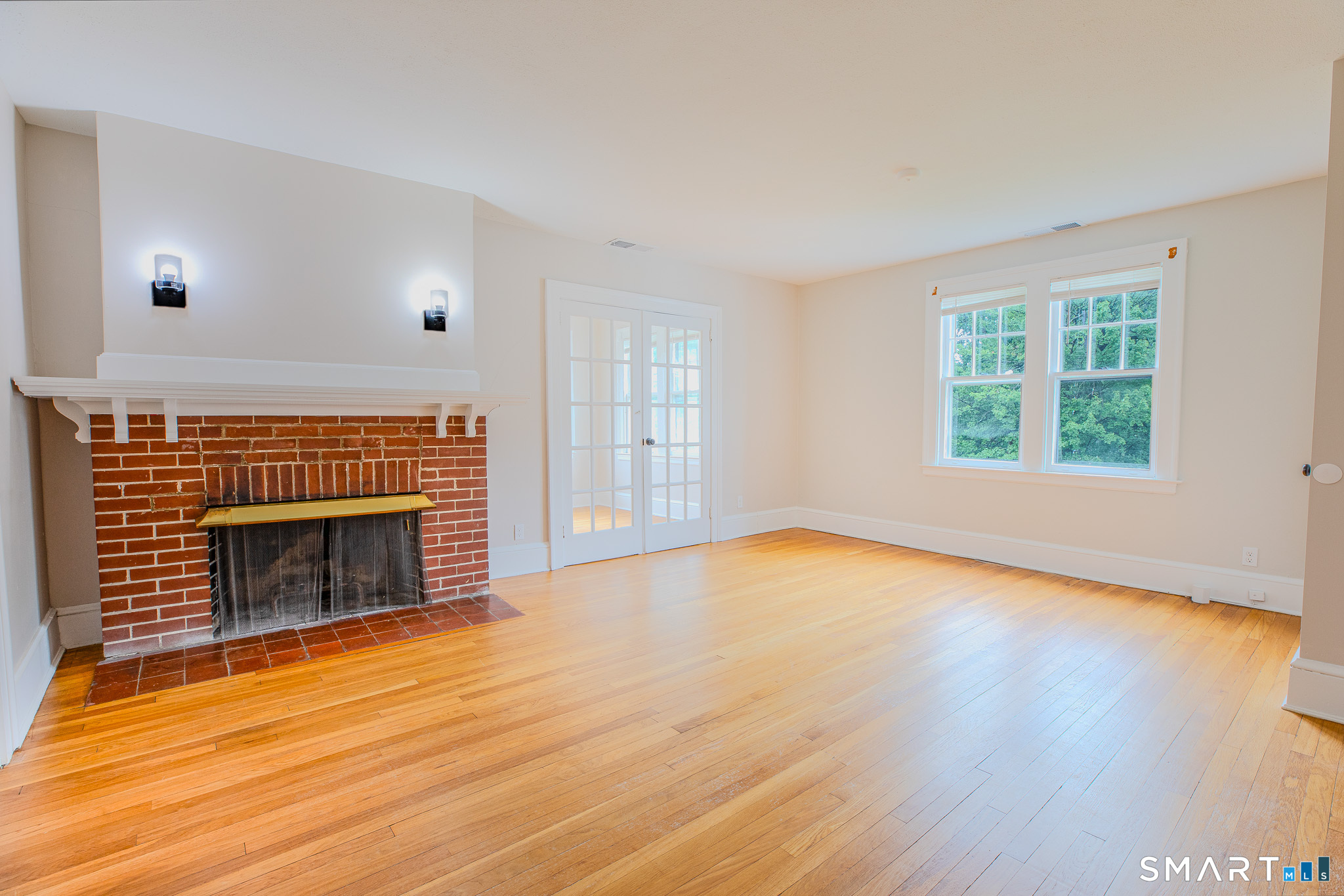 219 Jordan Lane Wethersfield, CT 06109 - Photo 5 of 21