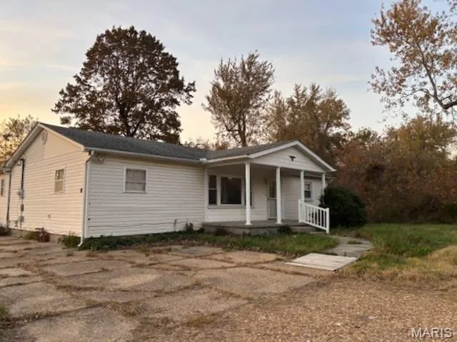 $75,400 | 6 West Taylor Street, Dexter, MO 63841