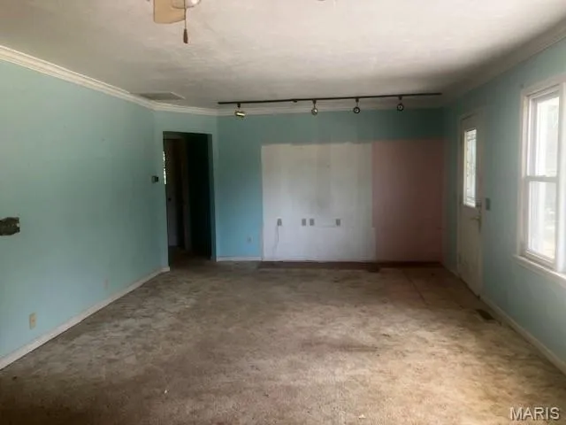 $75,400 | 6 West Taylor Street, Dexter, MO 63841