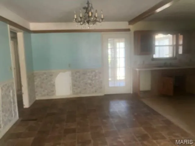 $75,400 | 6 West Taylor Street, Dexter, MO 63841