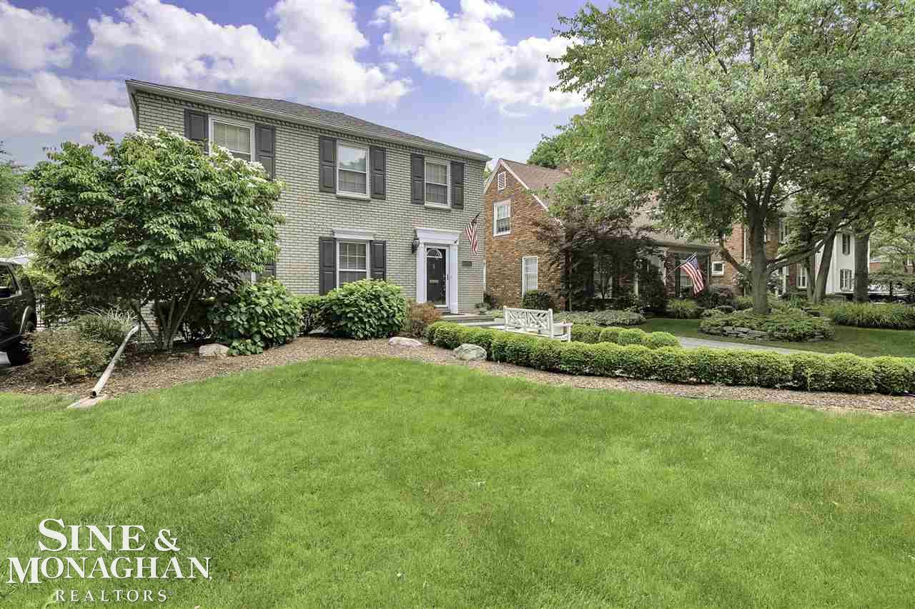 308 Kerby Road Grosse Pointe, MI 48236 - Photo 2 of 32 50081448-1.JPG