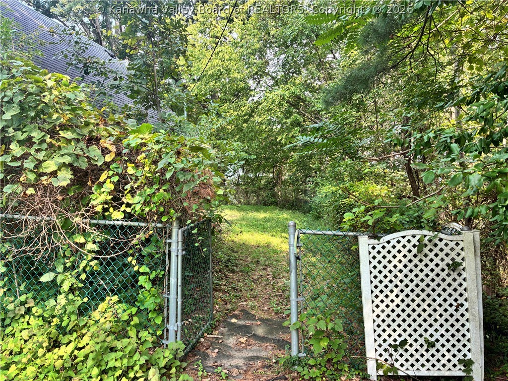 6372 Dupont Road Washington, WV 26181 - Photo 18 of 49 Gallery Image 18