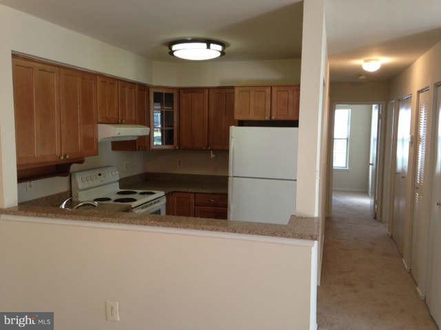 7704 Lexton Place, Unit B Springfield, VA 22152 - Photo 2 of 12 Kitchen