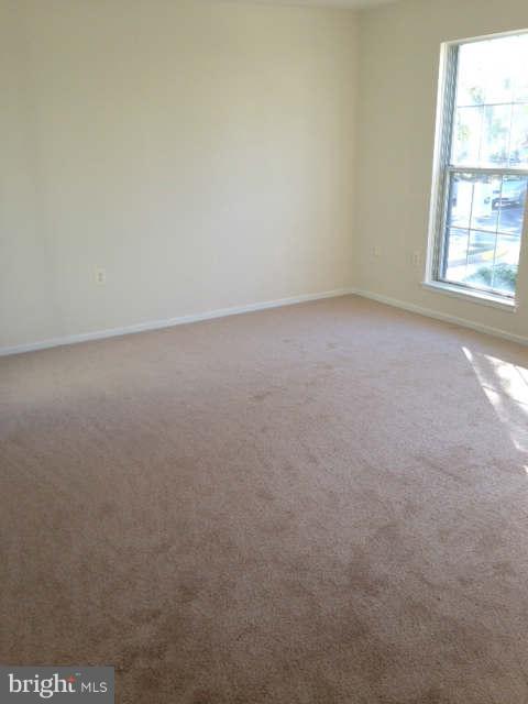 7704 Lexton Place, Unit B Springfield, VA 22152 - Photo 6 of 12 Family Room