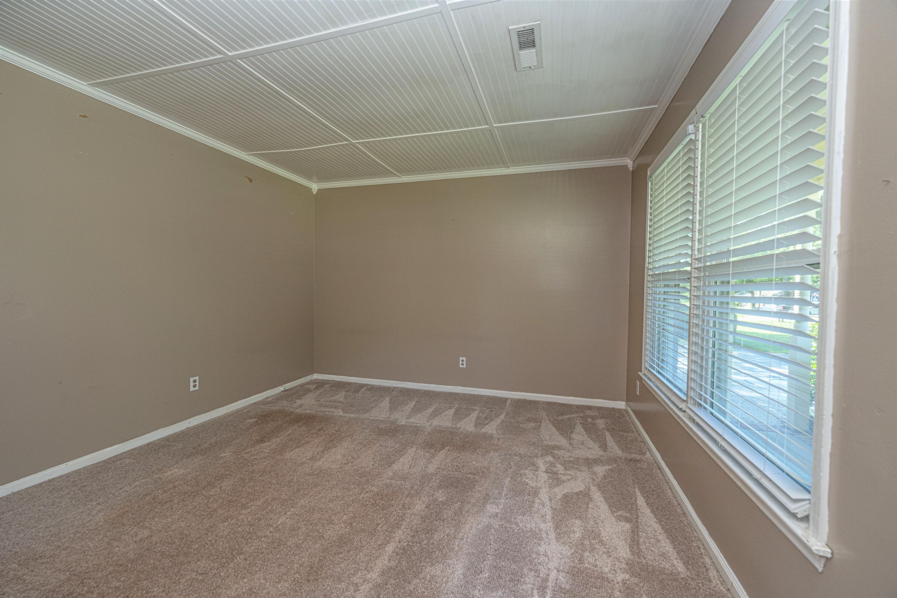915 Miles Jamison Road Summerville, SC 29485 - Photo 6 of 34 Livingroom is inviting