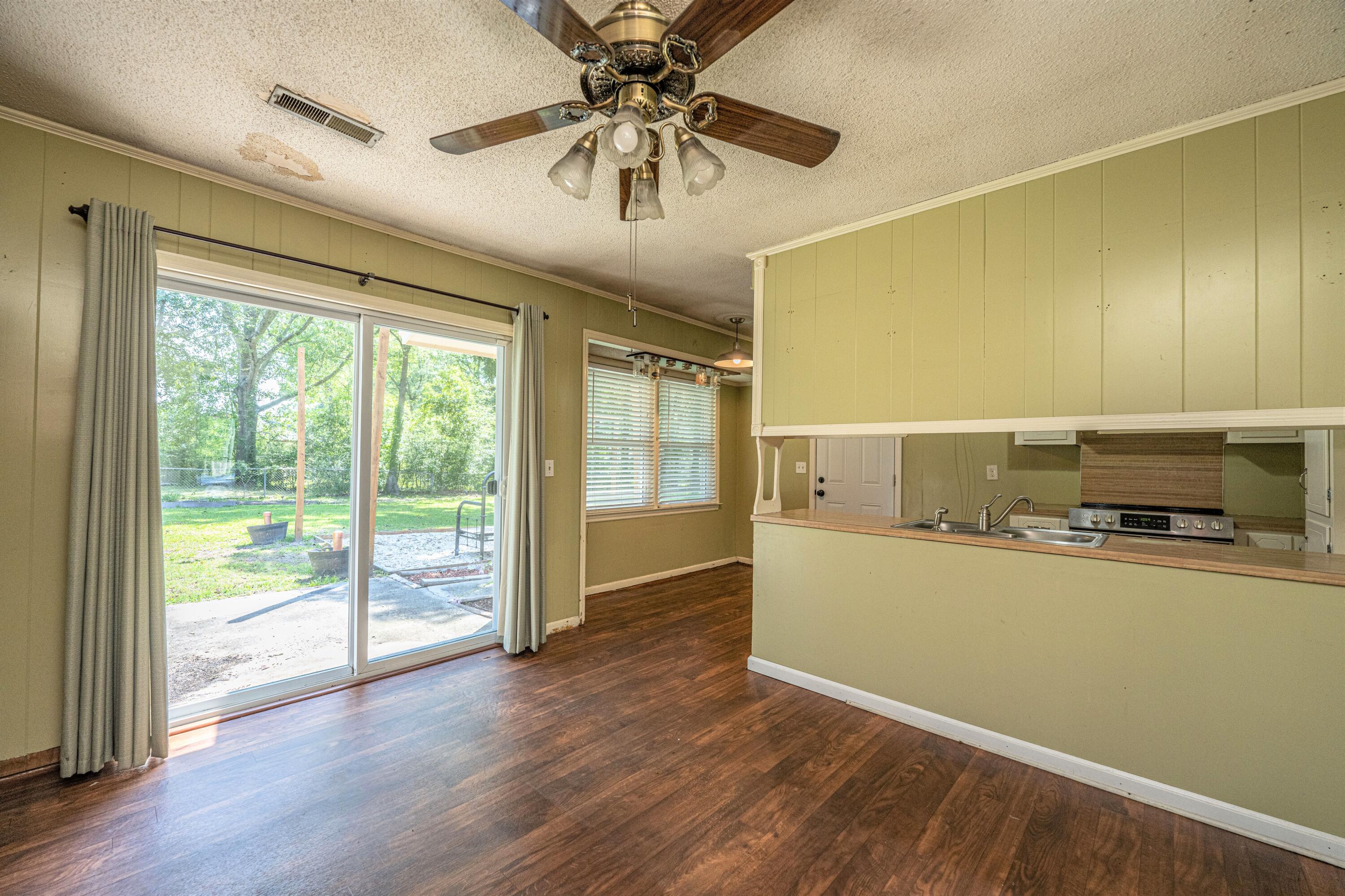 915 Miles Jamison Road Summerville, SC 29485 - Photo 8 of 34 Dining room to Kitchen