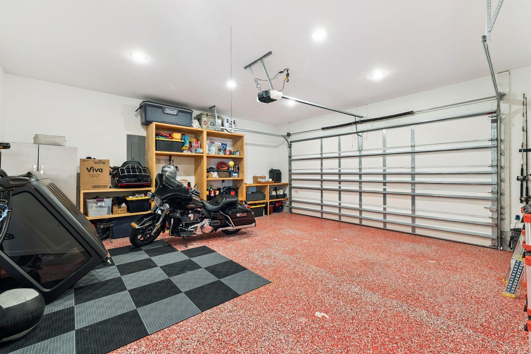 934 Bay Grove Road Freeport, FL 32439 - Photo 29 of 37 a view of a room with gym equipment