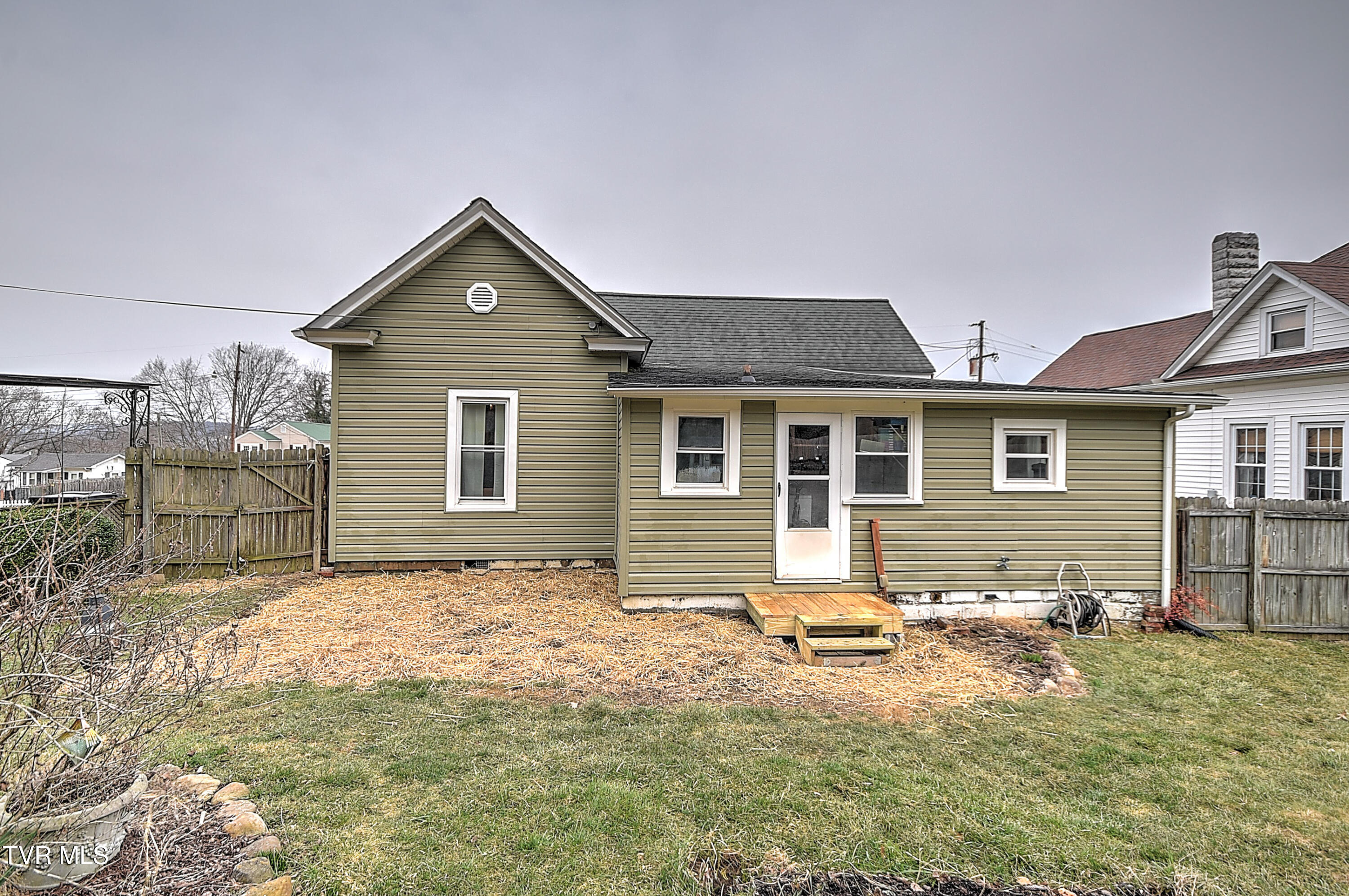 1914 Windsor Avenue Bristol, TN 37620 - Photo 28 of 37 1914 Windsor Ave TT-28