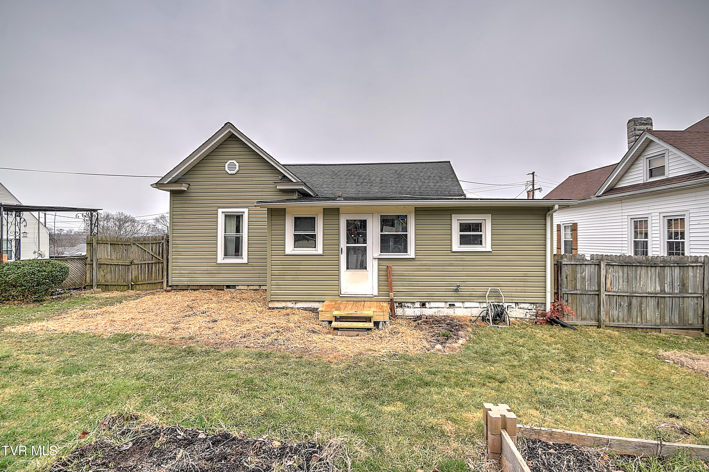 1914 Windsor Avenue Bristol, TN 37620 - Photo 29 of 37 1914 Windsor Ave TT-29