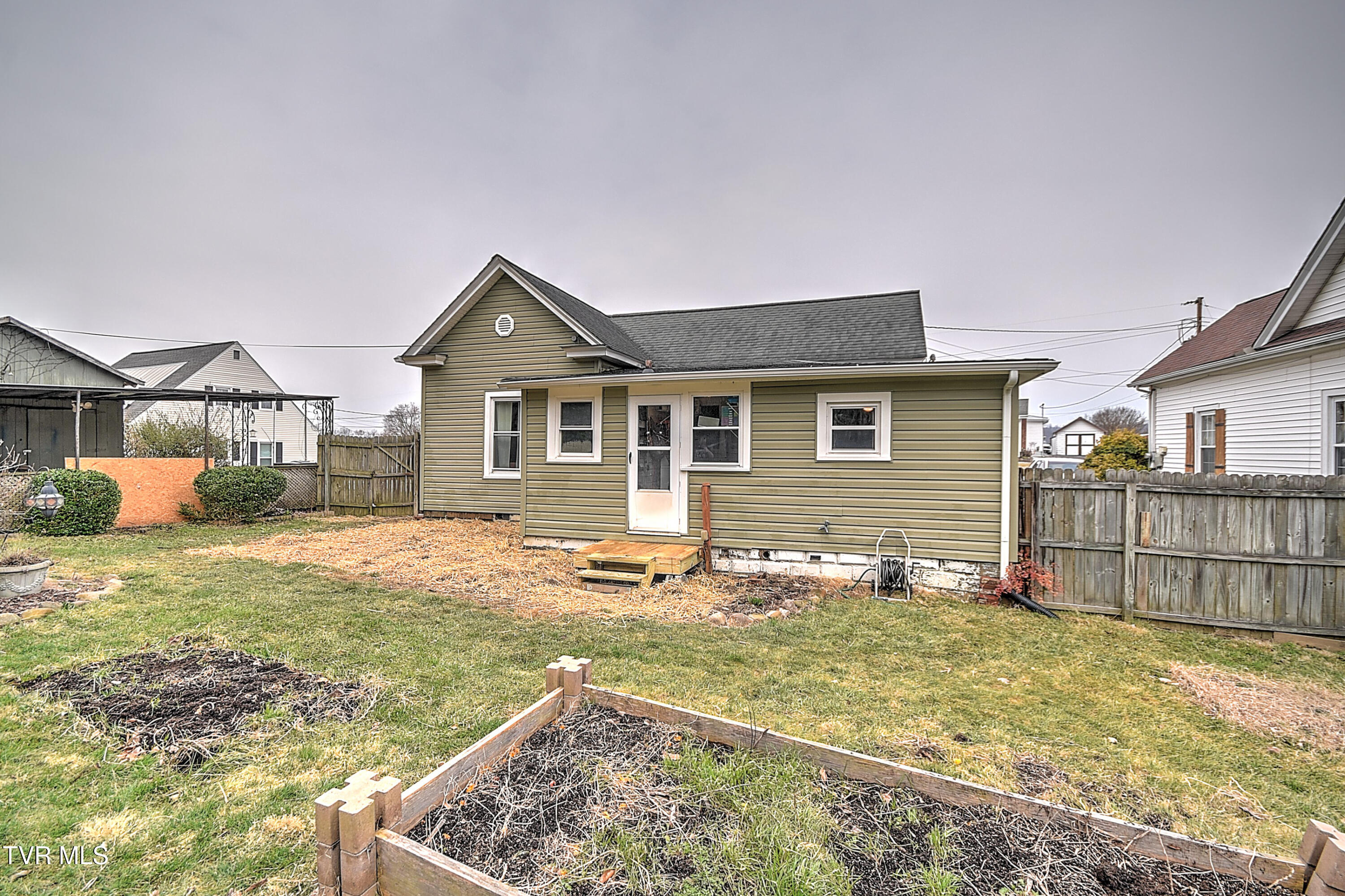 1914 Windsor Avenue Bristol, TN 37620 - Photo 30 of 37 1914 Windsor Ave TT-30