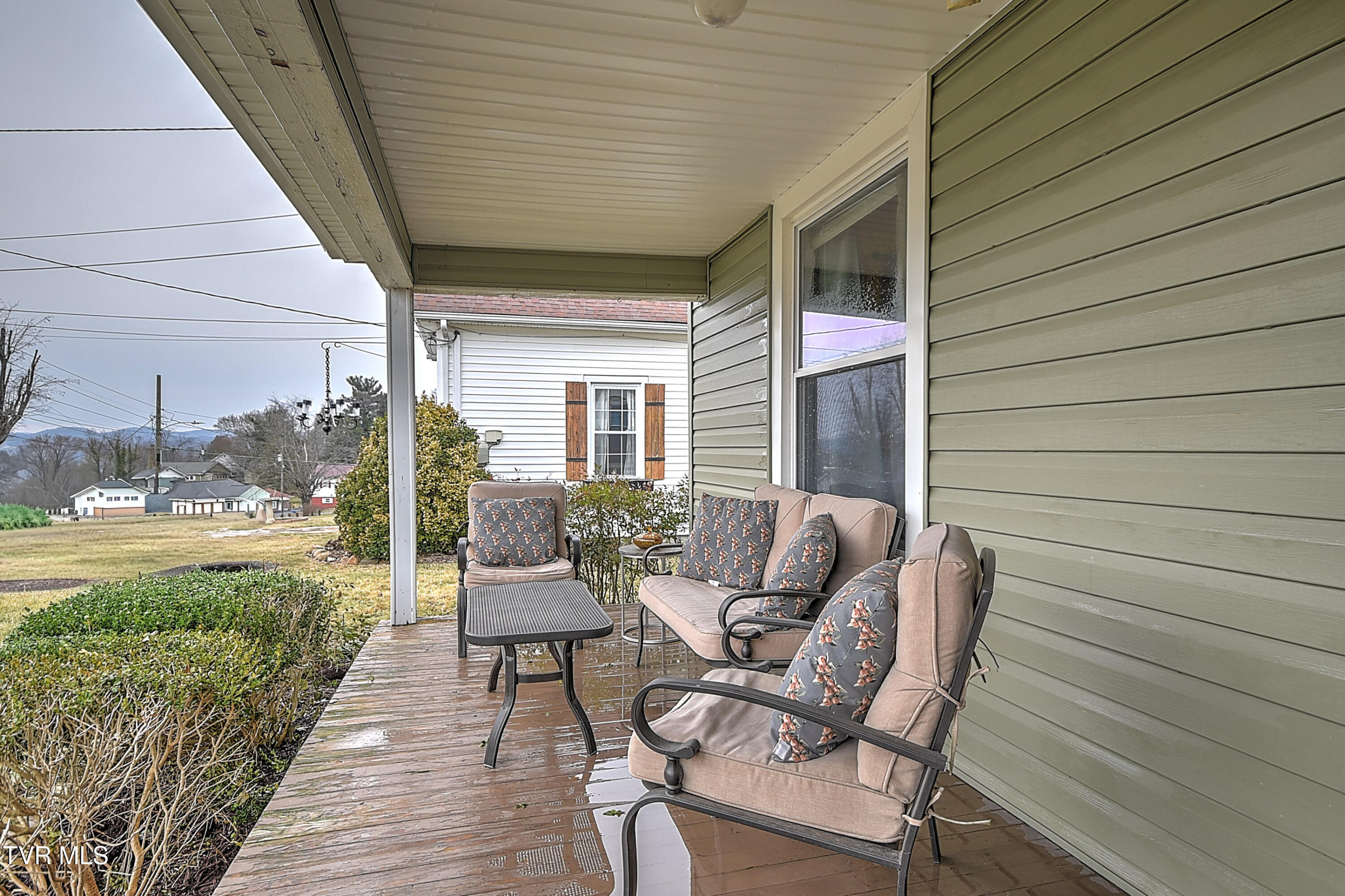 1914 Windsor Avenue Bristol, TN 37620 - Photo 5 of 37 1914 Windsor Ave TT-5