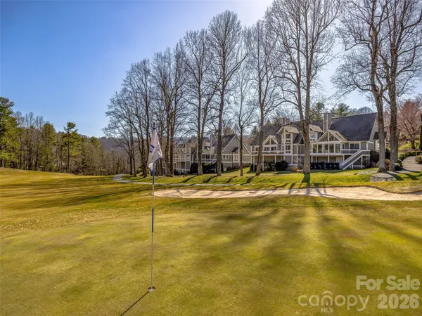 $725,000 | 132 Overlook Drive, Flat Rock, NC 28731