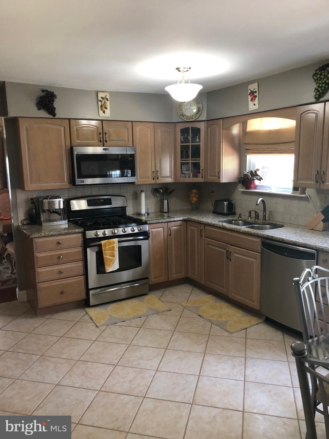 15220 Wayside Road Philadelphia, PA 19116 - Photo 7 of 25