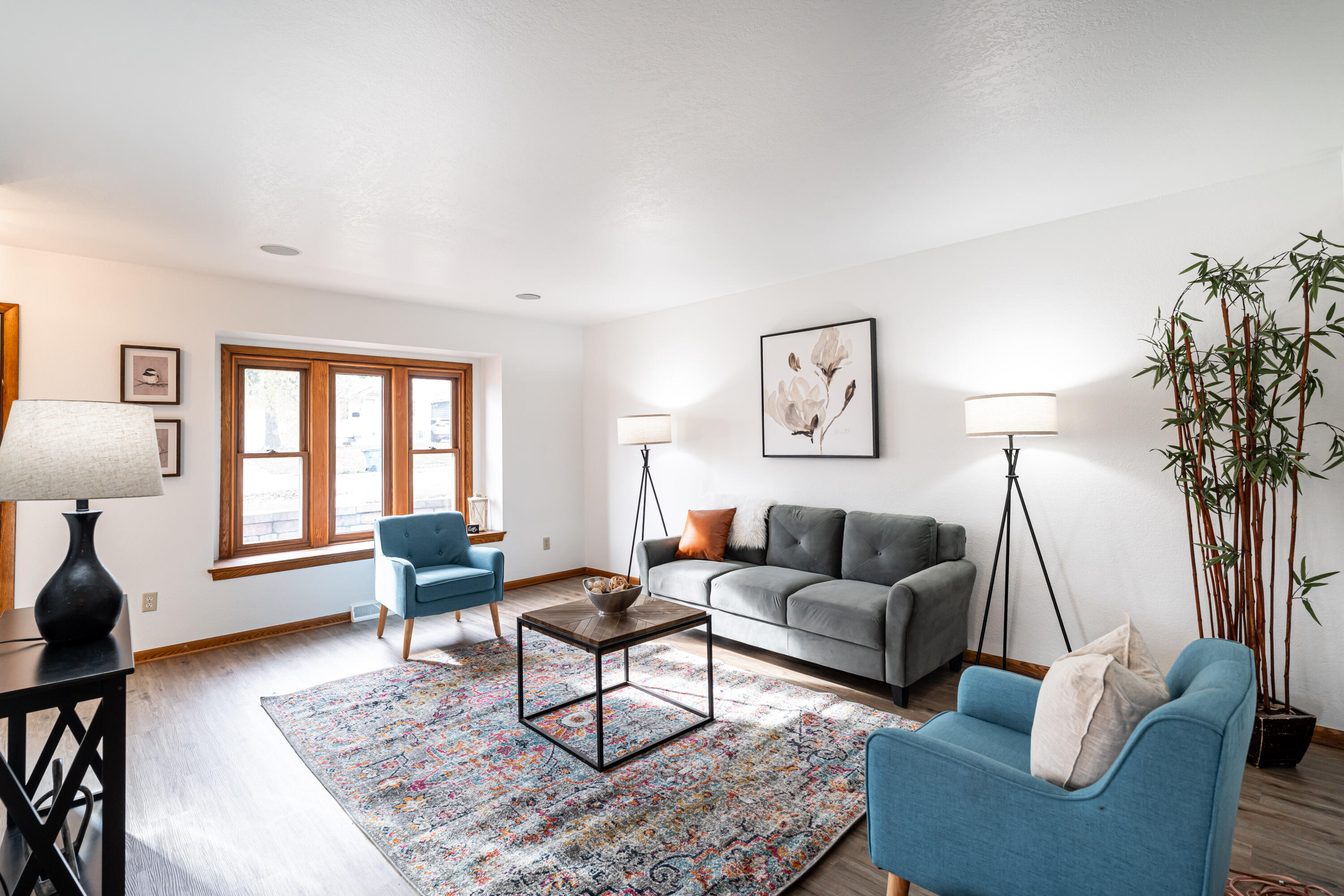 4604 Olive Street Racine, WI 53405 - Photo 9 of 41 Living RM