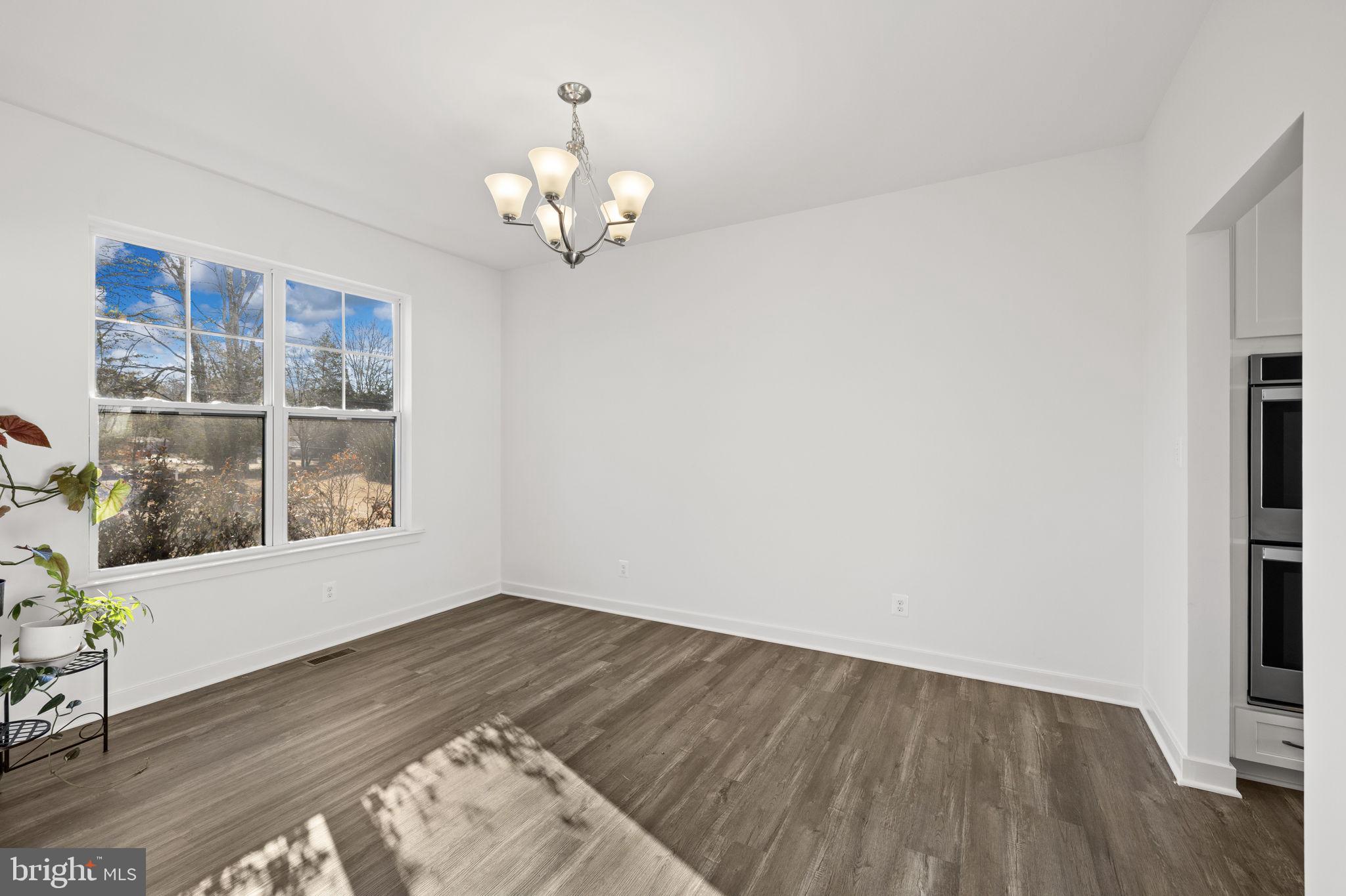 360 Greenbank Road Fredericksburg, VA 22406 - Photo 4 of 65