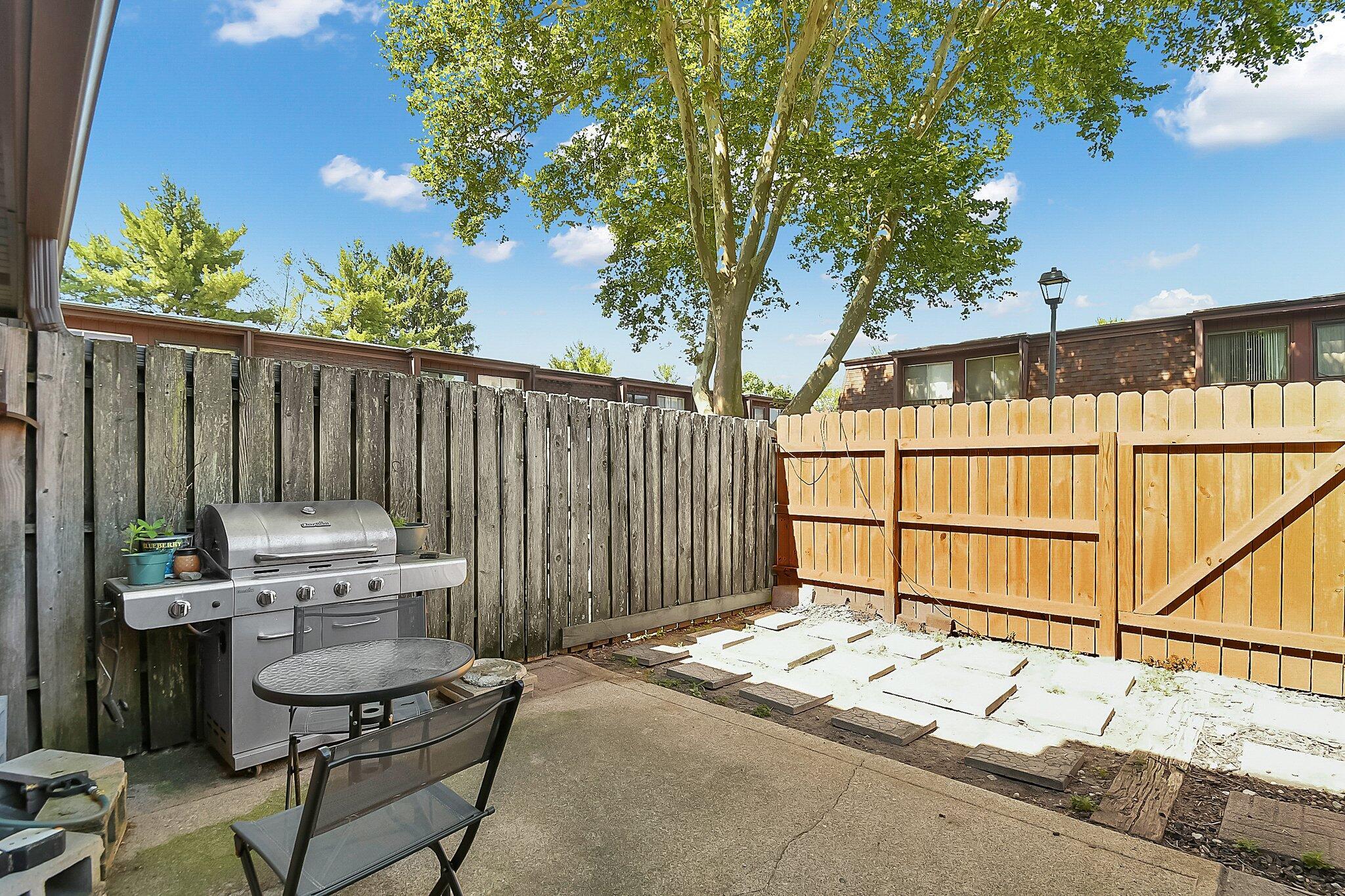 464 Shell Court West Columbus, OH 43213 - Photo 23 of 33 24-web-or-mls-464-shell-ct-w